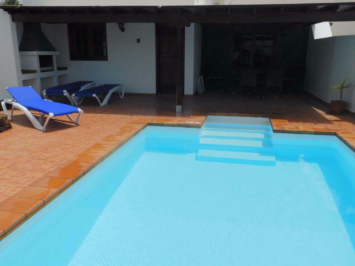 Lucky - Heated Pool Villa Mácher